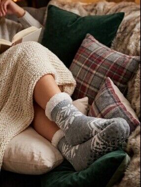 Winter Wishes Slipper Socks One Size NWT